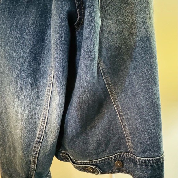 Ladies plus-size denim jean jacket. Size: 22W Excellent condition! - Picture 4 of 5